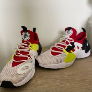 Men’s Nike sneakers